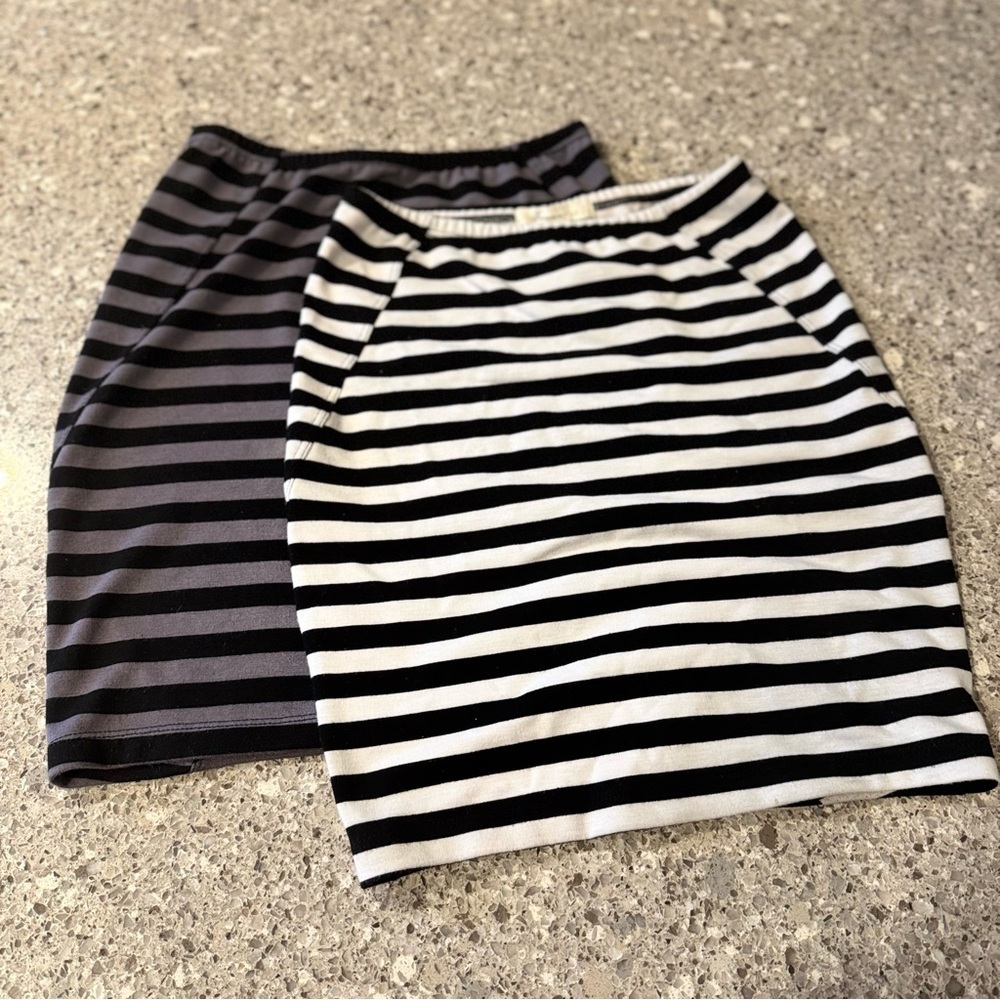 Forever 21 Striped Mini Skirt Set of 2 - Size S - Picture 1 of 8